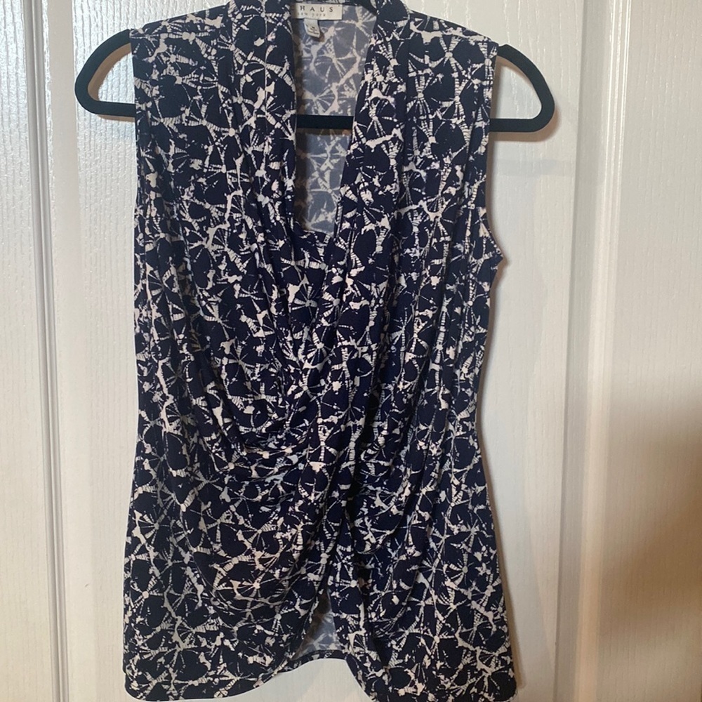 Chaus New York Sz M Navy and white crisscross style top